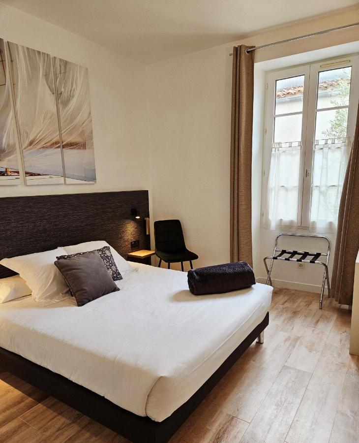 Hotel Du Port Saint-Martin-de-Re Bagian luar foto